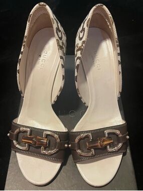 Gucci Brown and Cream Open-Toe Horsebit Heels with Bamboo Accent